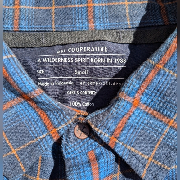 REI Cooperative shirt - Picture 2 of 4